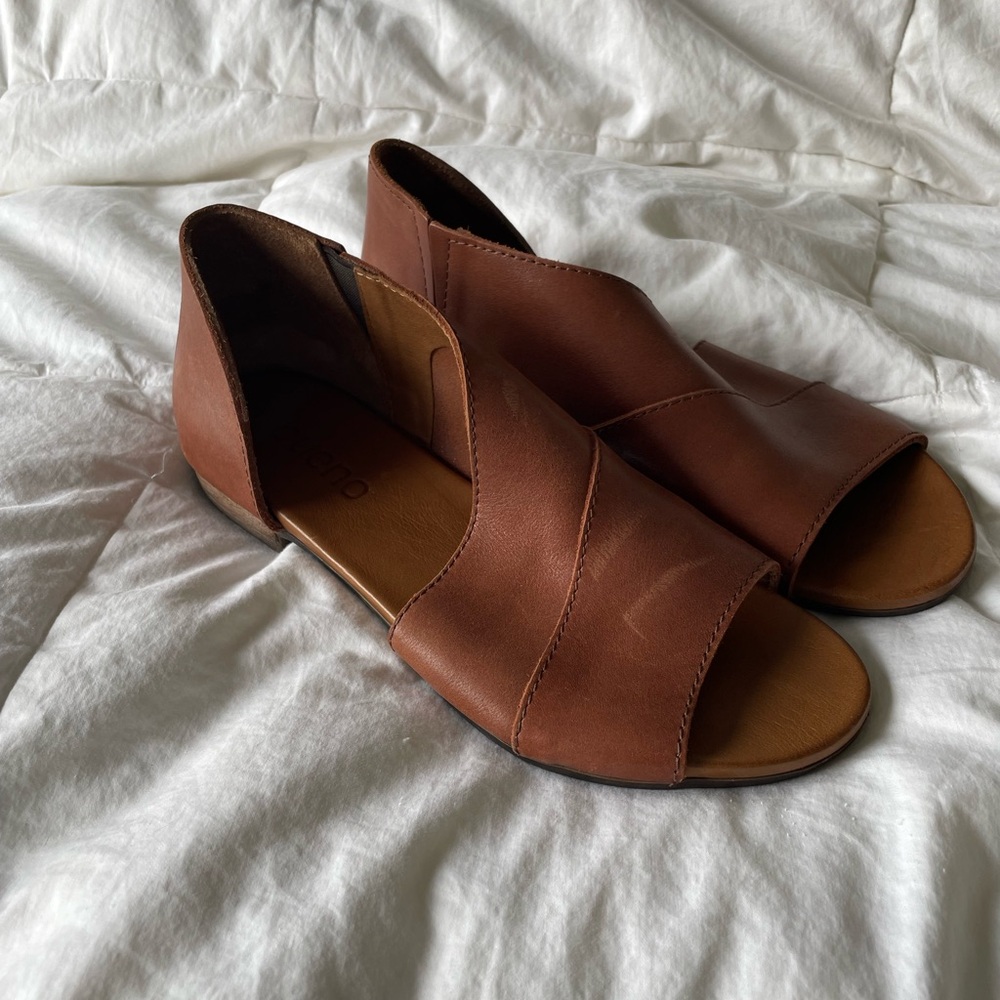 *NEW* BUENO flats size 41